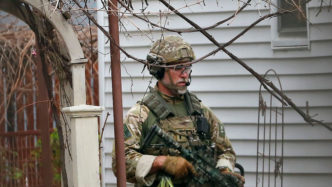 2013-04-19T171332Z_01_SHN603_RTRMDNP_3_USA-EXPLOSIONS-BOSTON.JPG8512791102421210035.jpg