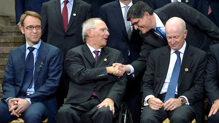 "Niemand sollte erwarten, dass Europa hohe Wachstumsraten erzielen wird": Jack Lew begrüßt Wolfgang Schäuble.