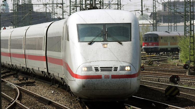 Bahn-Kritiker führen die Vorfälle auf den harten Sparkurs des Unternehmens zurück.