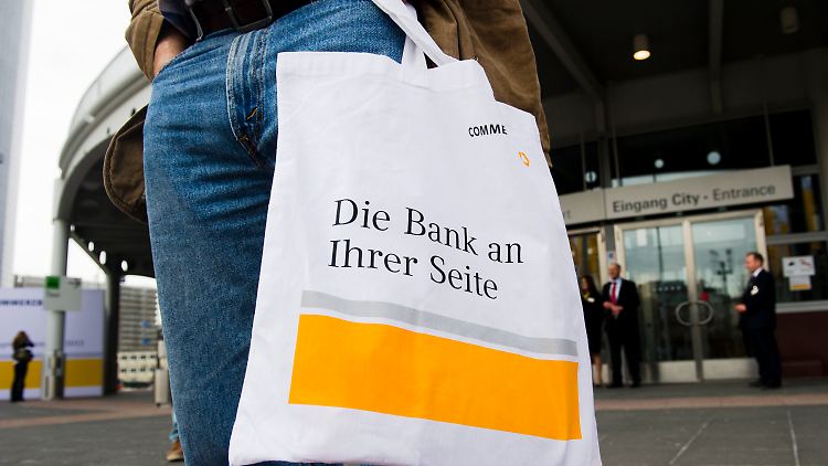 Commerzbank-Aktionäre mussten gutes Sitzfleisch zur Hauptversammlung mitbringen.