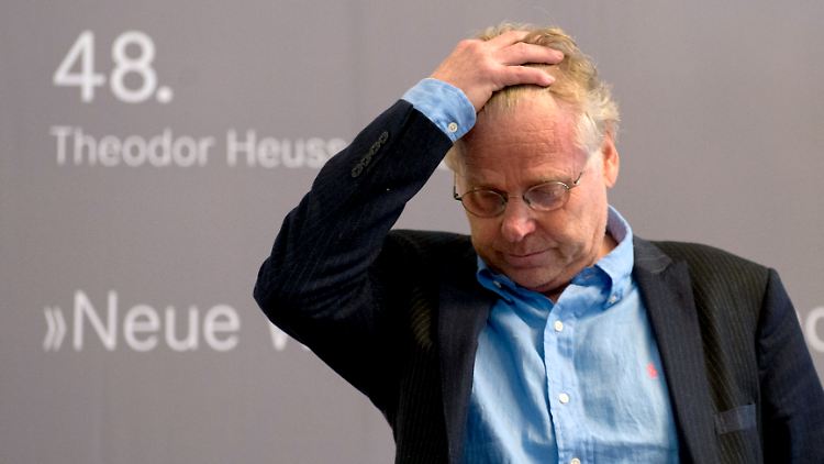 Die Theodor-Heuss-Stiftung vergibt ihren Preis an Cohn-Bendit für seine vorbildliches demokratisches Verhalten.