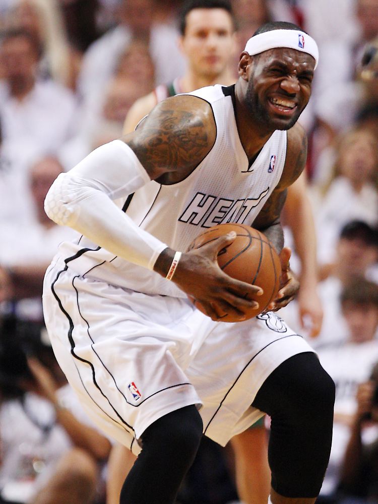Überragender Akteur der Partei: Superstar LeBron James mit 27 Punkten, zehn Rebounds und acht Assists.