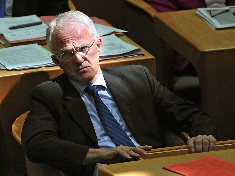 Jürgen Rüttgers muss - oder darf - jetzt zusehen.