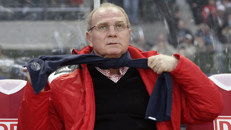 Musste sich zwischenzeitlich sogar zweimal wöchentlich bei den Behörden melden: Bayern-Präsident Uli Hoeneß.