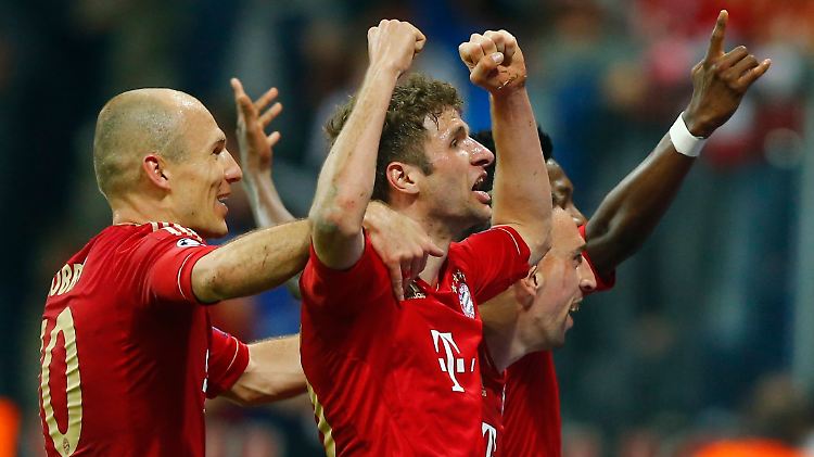 Überragend: Thomas Müller traf zweimal, bereitete ein Abseitstor vor und blockte vor dem vierten Tor regelwidrig einen Barca-Spieler weg.