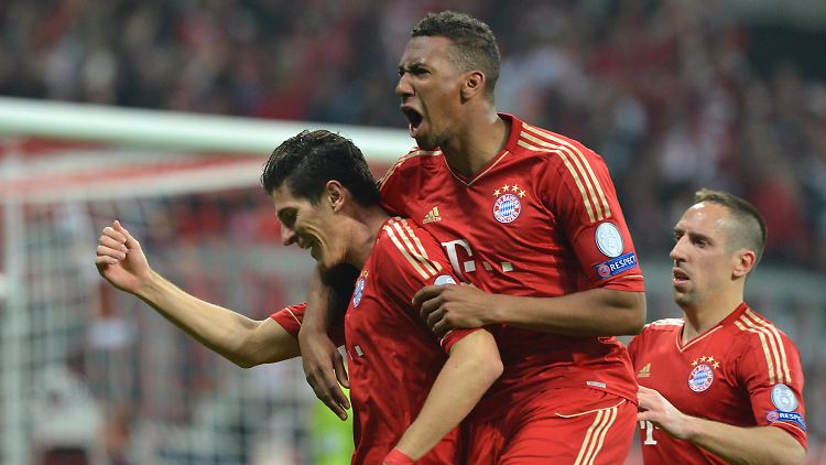 "Ich freue mich für den Klub, die Mannschaft und unseren Präsidenten." Sagt Münchens Trainer Jupp Heynckes. Mario Gomez, Jerome Boateng und Franck Ribéry freuen sich auch.