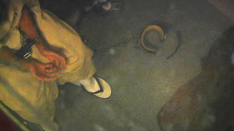 Die Lage in Guantánamo eskaliert.