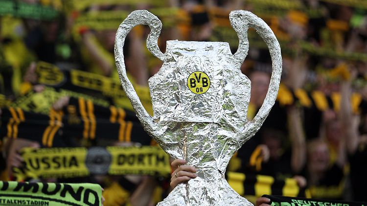 Und basteln können sie auch: Fans des BVB.