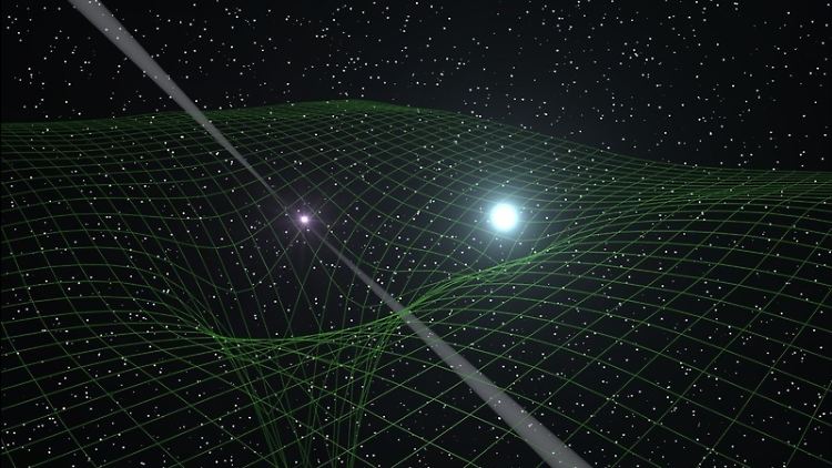 Das Doppelsternsystem PSR J0348+0432: Der Pulsar (links, dargestellt mit stark gebündelter Radiostrahlung in zwei entgegengesetzten Richtungen) ist sehr kompakt und führt zu einer starken Deformation der Raumzeit, verdeutlicht durch das grüne Koordinatengitter.