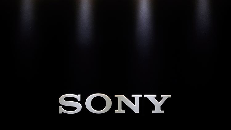 Sony hebt Prognose an, die Tokioter Börse profitiert.