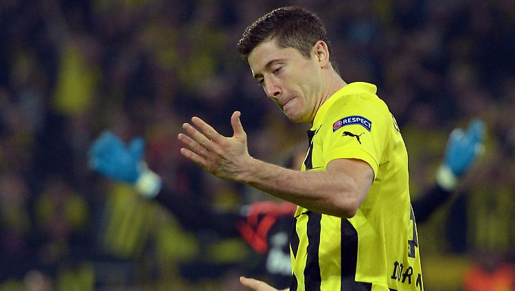 Für vier Jahre soll Robert Lewandowski einen Ausrüstervertrag mit dem Bayern-Partner Adidas abgeschlossen haben. Für vier Jahre würde er auch in München bleiben.