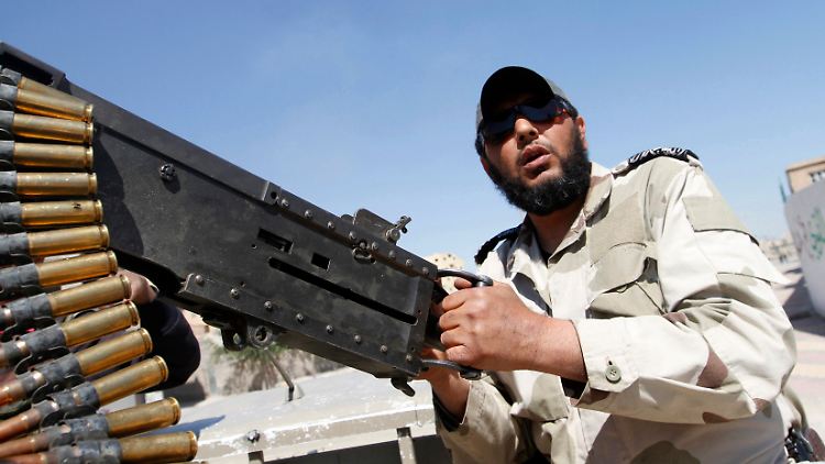 Ein Kämpfer der Freien Syrischen Armee in der Provinz Raqqa.