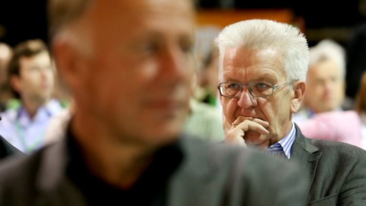 Spitzenkandidat Jürgen Trittin, ein Linker in der Partei, hat den Entwurf für das Wahlprogramm vorangetrieben. Realo Winfried Kretschmann findet, dass er bei der Steuerpolitik zu weit gegangen ist.