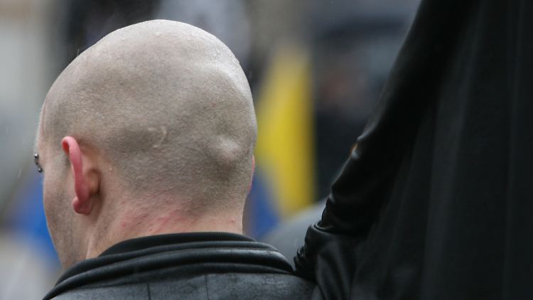Das Führen bezahlter V-Leute geht mit rechtsstaatlichen Risiken einher. Forderungen nach neuen Regeln werden laut.