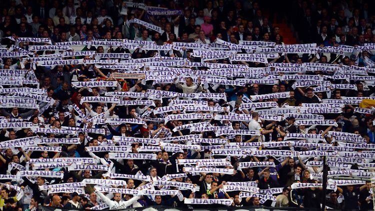 Auf sie soll es ankommen: Real-Fans im Bernabéu.