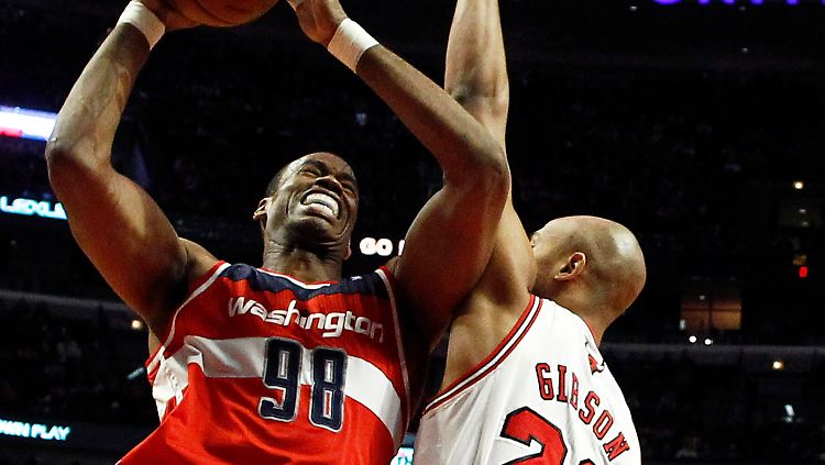 Das Ende des Leugnens: Jason Collins will nach seinem Coming-Out weiter in der NBA spielen.