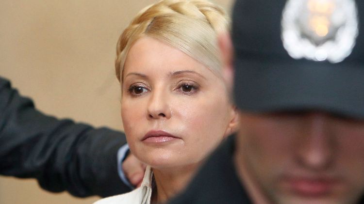 Timoschenko wurde 2011 wegen Amtsmissbrauch unter anderem zu sieben Jahren Haft verurteilt worden.