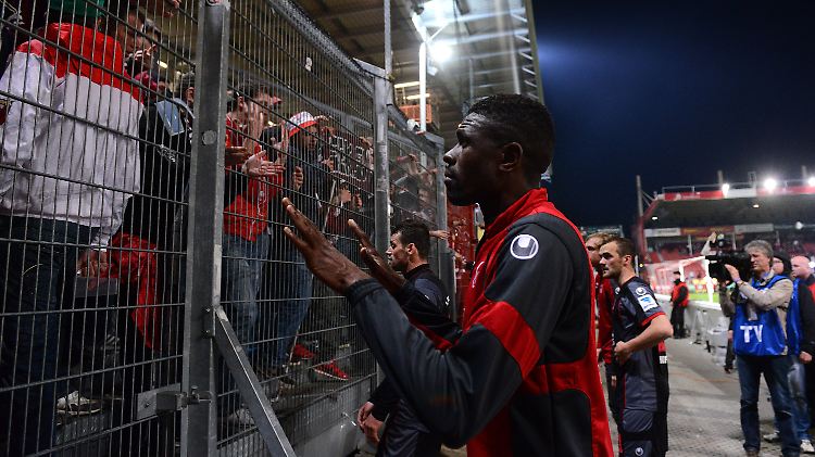 Mo Idrissou 