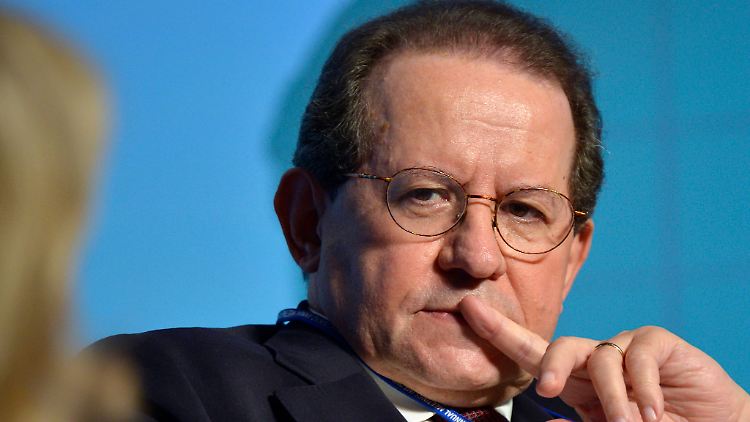 EZB-Vizepräsident Vitor Constancio schürt Erwartungen: "Wir stehen bereit zu handeln, falls es weitere schlechte Nachrichten über die wirtschaftlichen Bedingungen gibt."