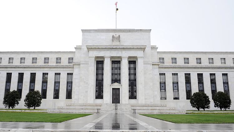 Wie lange hält die US-Notenbank Federal Reserve (Fed) noch an ihrer ultralockeren Geldpolitik fest?