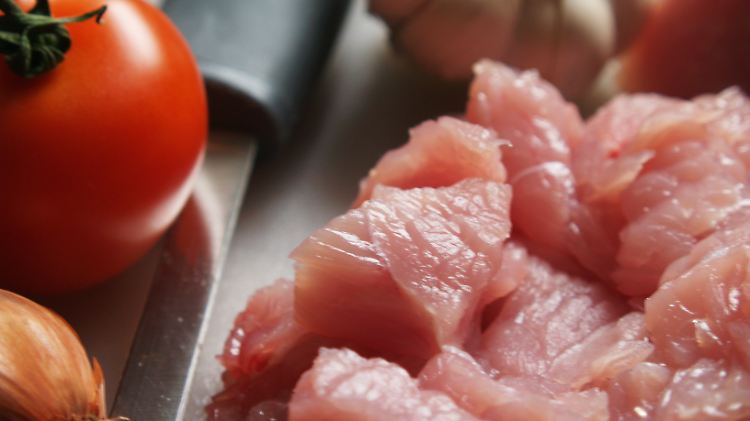 Unter Putenbrust stellt man sich gewachsenes Geflügelfleisch vor, keine Bulette.