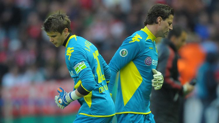 Die Tormänner des BVB: Mitchell Langerak und Roman Weidenfeller.