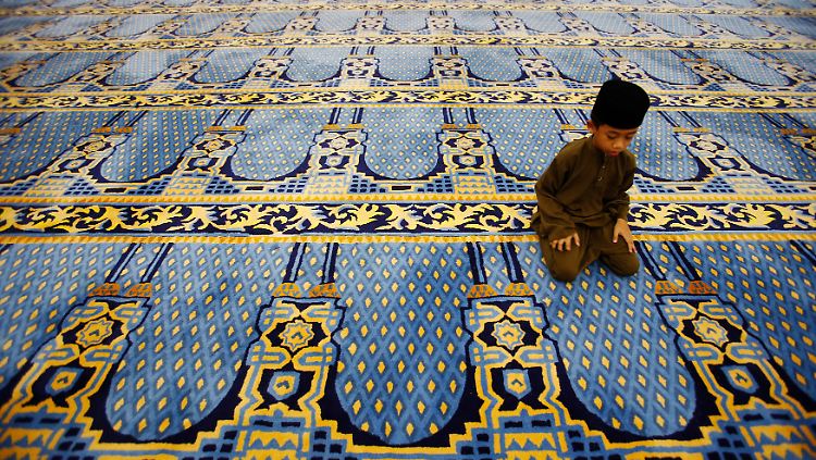 Der Islam ist die offizielle Religion mamalysias. Etwa 60 Prozent der Bevölkerung sind Muslime.