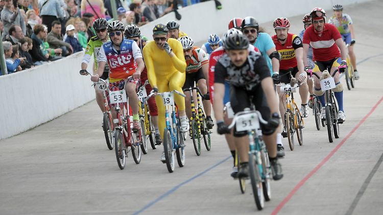 Hart arbeitende Kerle: Die klapprad-Helden fahren bis zum Umfallen.