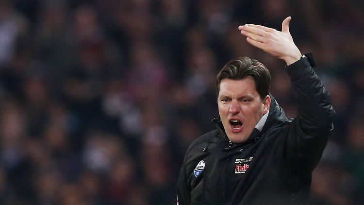 Muss gehen: Paderborns glückloser Trainer Stephan Schmidt.