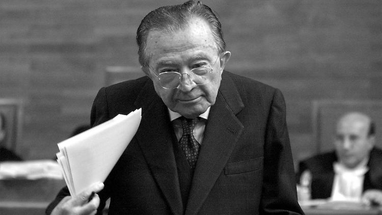 Giulio Andreott wurde 94 Jahre alt.