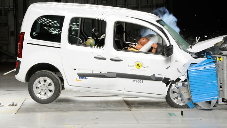 Beim NCAP-Crash-Test bekam der Citan, der weitgehend mit dem Renault Kangoo identisch ist lediglich drei Sterne.