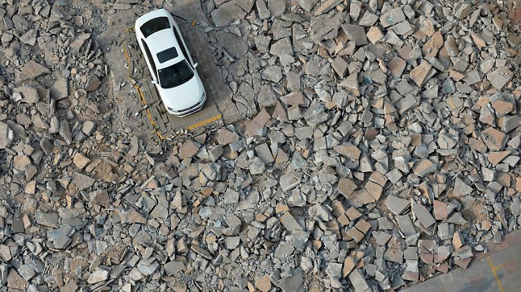 Der Besitzer dieses Autos hat ein Problem.