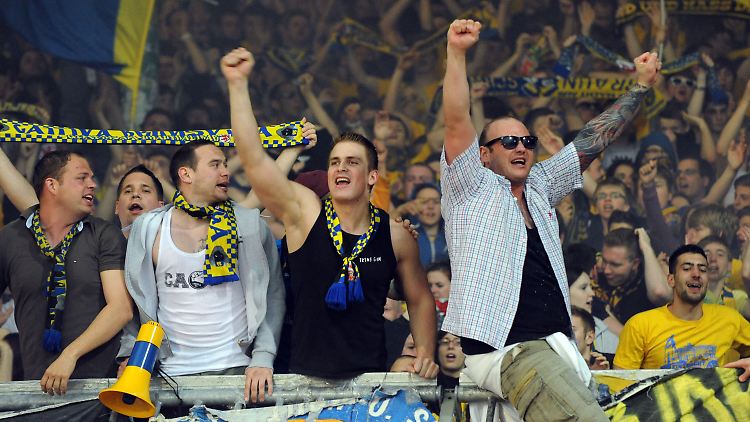 Die Eintracht-Fans hatten auch ohne Tore genug Grund zum Jubeln.