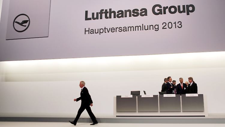 Auf dem Weg zum Rednerpult: Der scheidende Lufthansa-Aufsichtsratsvorsitzende Jürgen Weber.