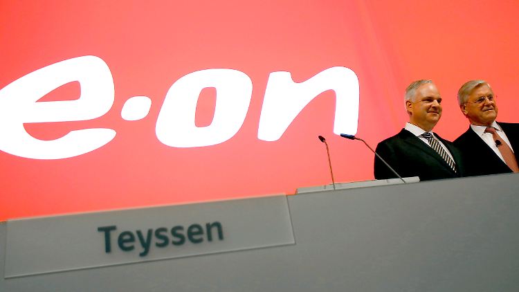 Viel Rot: Eon-Chef Johannes Teyssen an der Seite von Chefaufseher Werner Wenning.