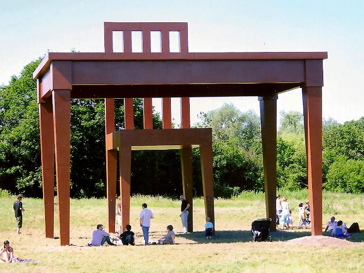 Viel Platz für die Kunst: Die große Grünfläche Hampstead Heath bietet Touristen auch einige ungewöhnliche Anblicke.