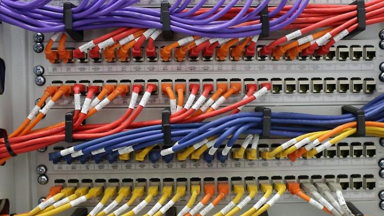 Angeblich kann die NSA auf die Server von Apple, Google und Facebook direkt zugreifen.