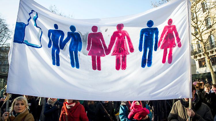 In Frankreich treibt die Homo-Ehe Tausende auf die Straße. In der deutschen Gesellschaft scheint das Thema nicht mehr derart zu polarisieren.