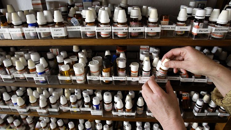 Wissenschaftlich nachweisbar ist die Wirkung der kleinen Kügelchen nicht. Viele Patienten schwören dennoch auf ihre Globuli.