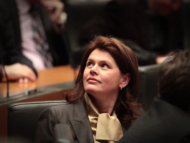 Ministerpräsidentin Alenka Bratusek will nicht unter die Fuchtel der internationalen Geldgeber geraten.