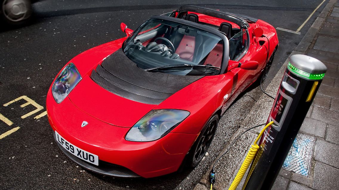 TeslaRoadster040413.jpg