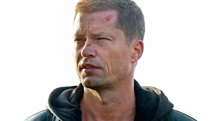 "Til Schweiger ist ein wahrer Freund. Er redet nicht nur, er tut etwas“, wird ein KSK-Soldaten zitiert.