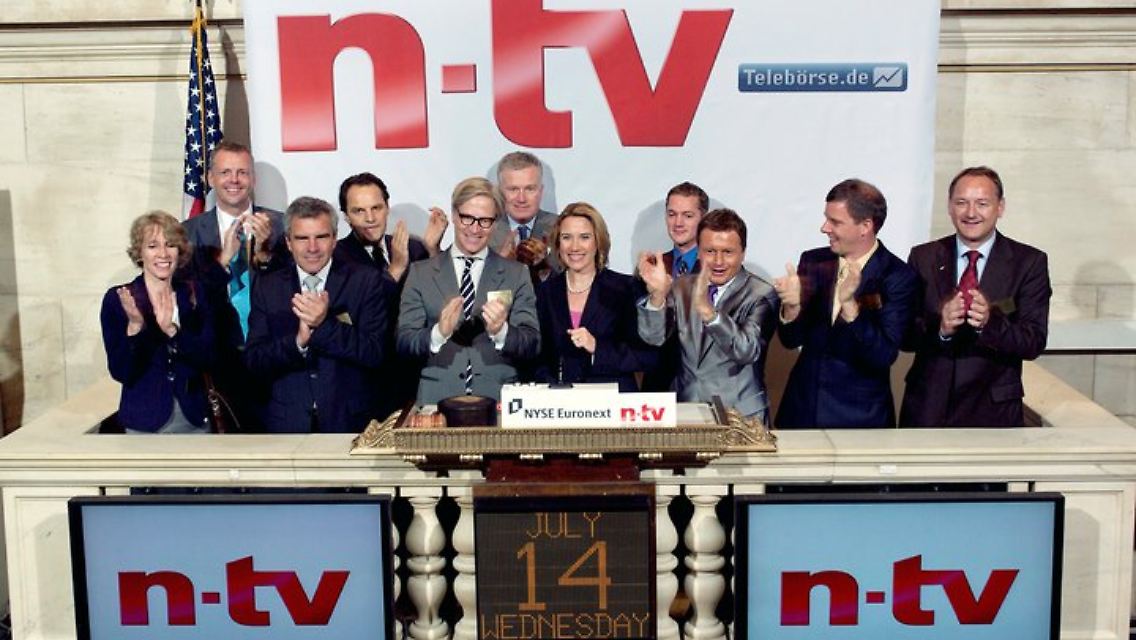 n-tv rings the NYSE Closing Bell.jpg