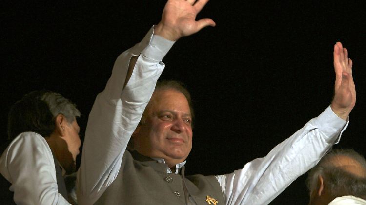 Nawaz Sharif sieht sich bereits als Sieger.