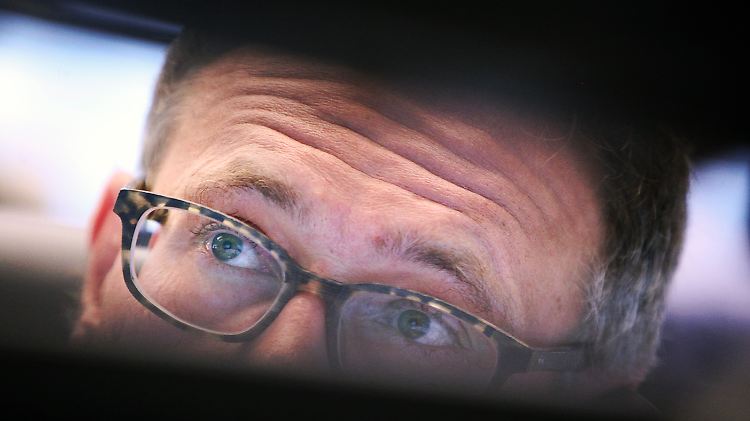 Trotz positiver Konjunkturdaten wird die Stimmung bei den Börsianern schlechter.