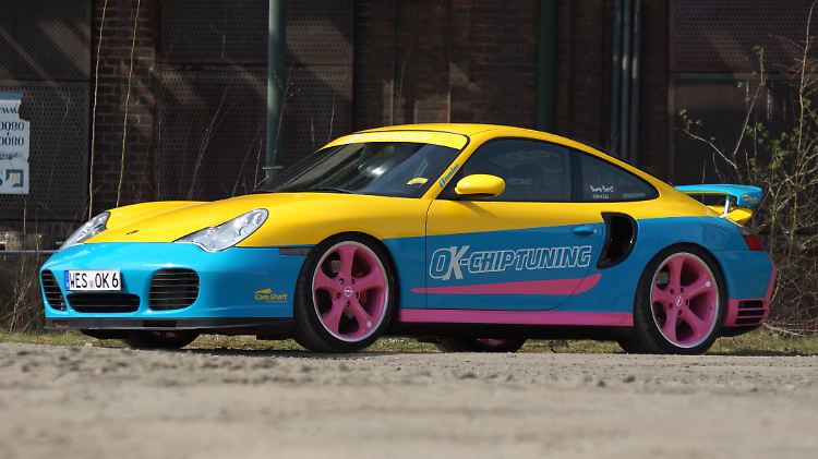Sieht aus wie ein Opel Manta, hat aber deutlich mehr Dampf unter der Haube: der Porsche 911Turbo.
