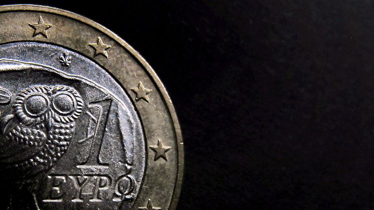 Da staunt die Eule: Fitsch stuft Griechenlands Bonität herauf.