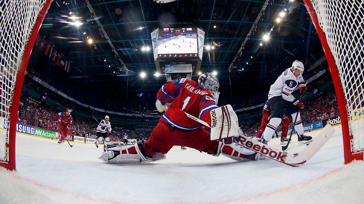 Gleich achtmal landete der Puck im Tor der russischen Eishockey-Nationalmannschaft.