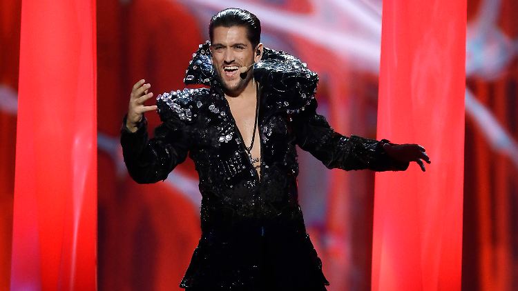 Cezar of Romania nennt sich dieser junge Mann - er tritt für Rumänien beim ESC an.