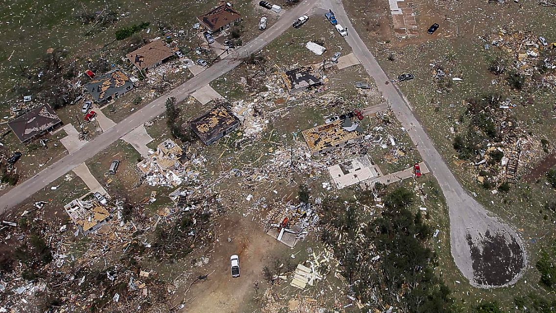 2013-05-16T213103Z_01_AAL102_RTRMDNP_3_USA-TORNADOES-TEXAS.JPG2456816670352525667.jpg